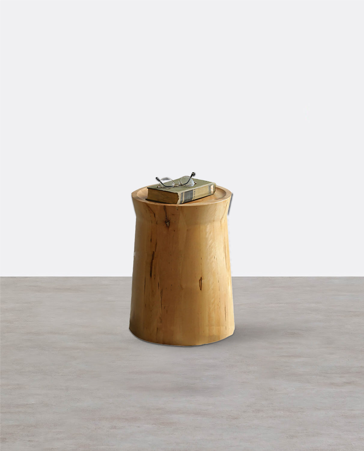 R16 Round Wooden Side Table, Oak