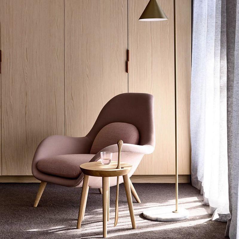 Fredericia Swoon Armchair And Footstool, Velvet-Weilai Concept-Pink ( With Oak Legs ) Made To Order-Weilai Concept