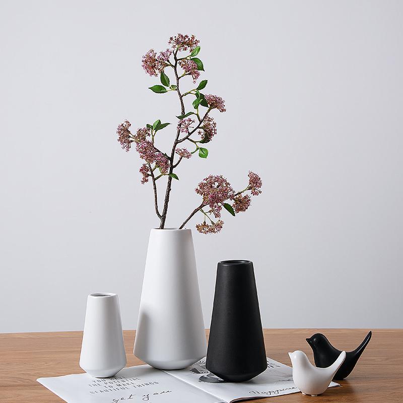 Ceramic Vase, Black/ White-Weilai Concept-Weilai Concept